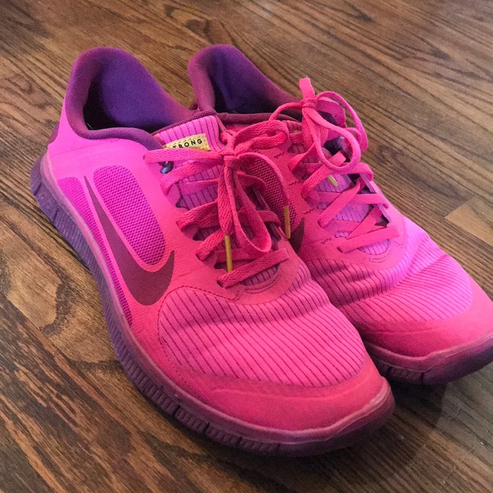 Nike women’s size 11 livestrong shoes
